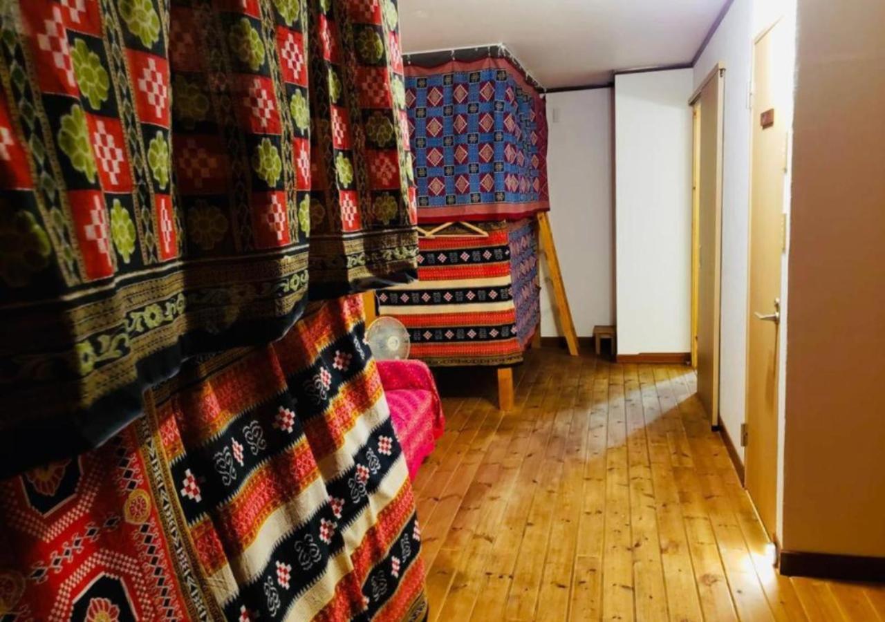 Santana Guest House Осака Екстер'єр фото