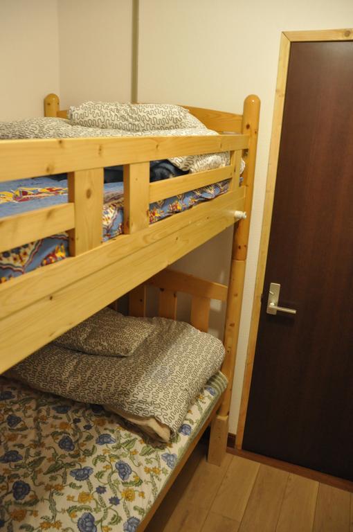 Santana Guest House Осака Екстер'єр фото